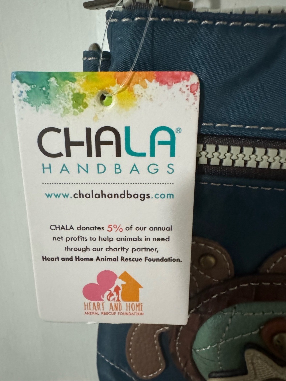 Chala Turtle Venture Crossbody Bag NEW - Picture 8 of 9